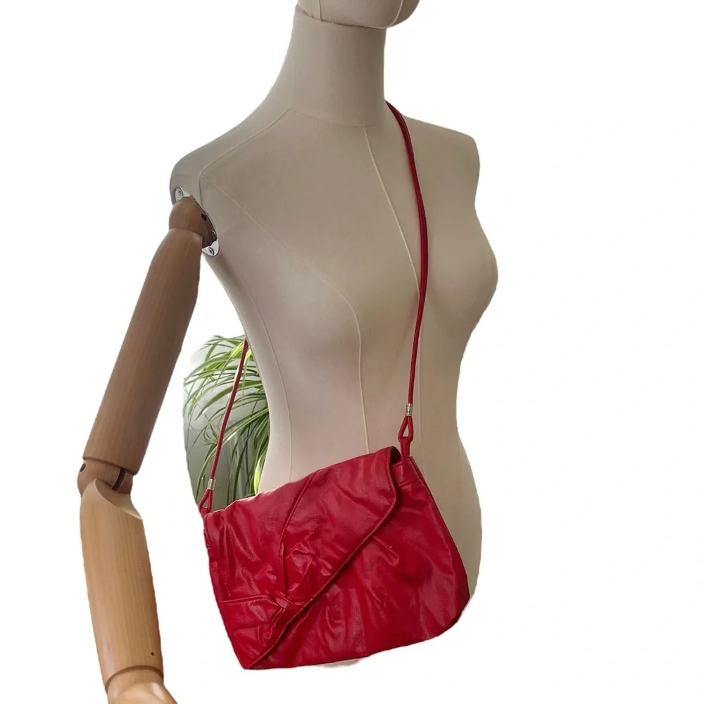Vintage 80s bright red leather flap purse with bow detail